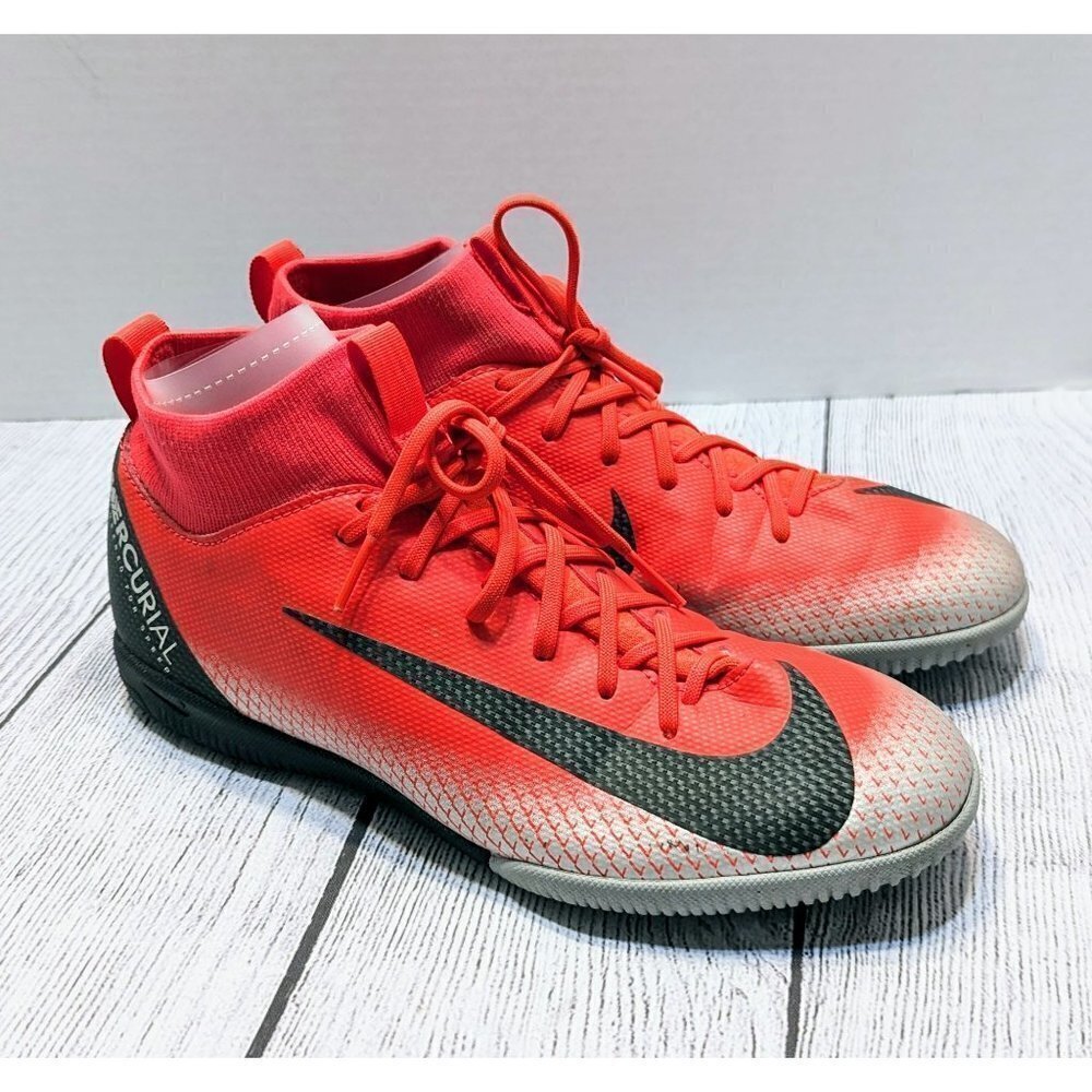 NEW!! Nike CR7 SuperflyX Size  5 Elite (IC) Indoor/Court Football Boot